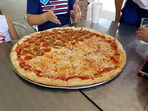 Best pizza around. . Lazzara pizza emerald isle